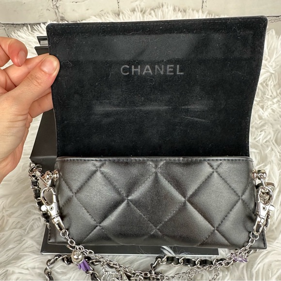 CHANEL matelasse black leather glasses case crossbody with box and charm - Picture 6 of 13